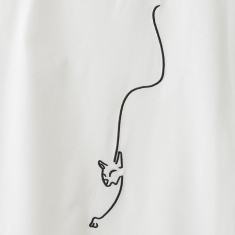 キャット刺繍Tシャツ

[22031310]vivid