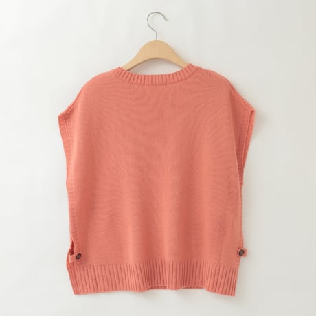 【日本製】サイドボタンデザインニットベスト

[91112424]natural mist