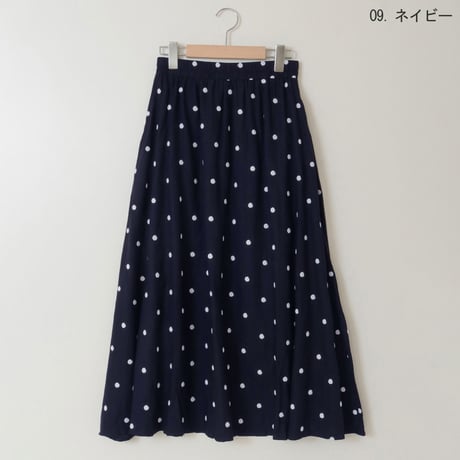 ドット刺繍ミディ丈フレアスカート

[41415161]natural mist