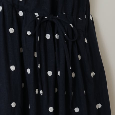 ドット刺繍ウエストギャザーワンピース

[41416255]natural mist