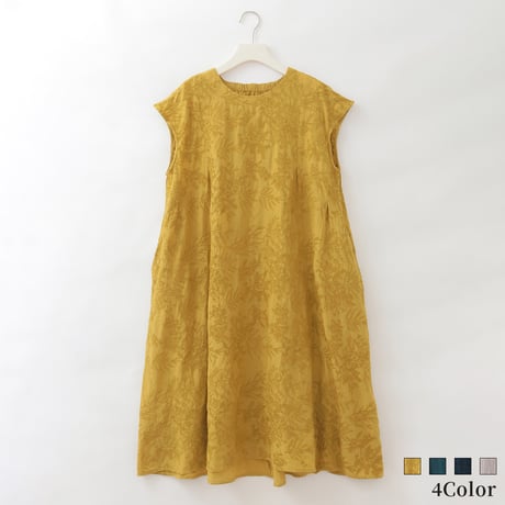 エンブロイダリーフレンチワンピース

[61716373]natural mist