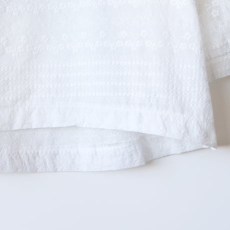 小花刺繍コットンブラウス[41413665_02]natural mist