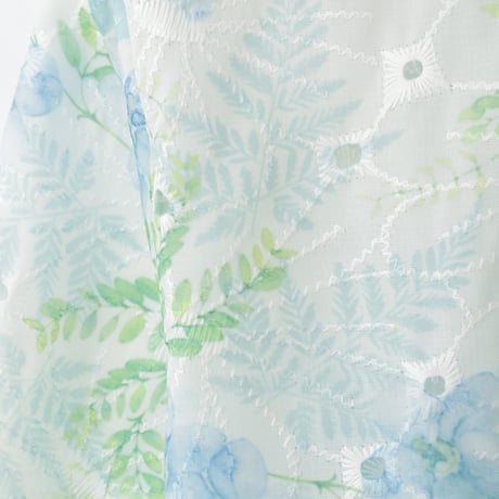 フラワープリントアイレット刺繍ブラウス

[30113697]natural mist