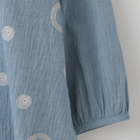 【洗える】サークルモチーフ刺繍ブラウス

[41713674]natural mist
