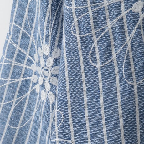 フラワー刺繍ストライプコットンブラウス

[30113370]natural mist