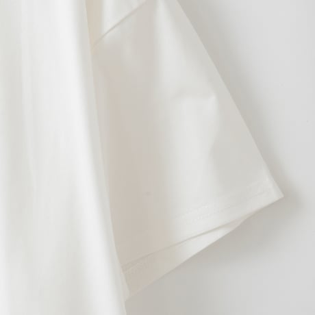 キャット刺繍Tシャツ

[22031310]vivid