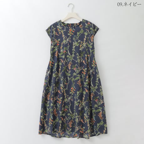 ボタニカル柄フレンチスリーブワンピース

[41716384]natural mist