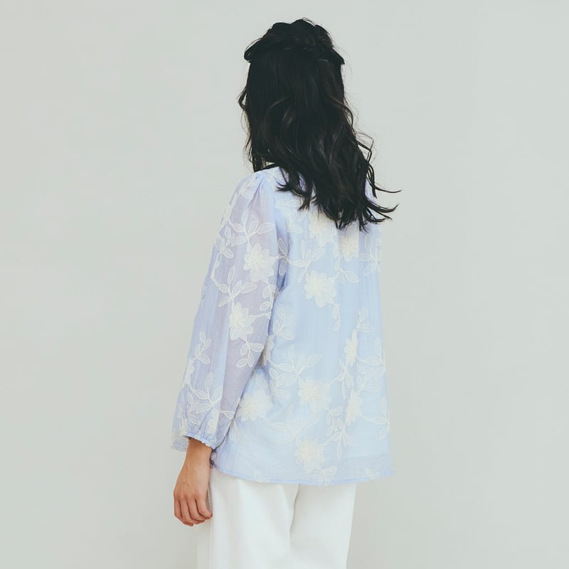 Theory 19aw フラワー刺繍プルオーバーブラウス フラワー刺繍プルオーバーブラウス[41413385]natural mist | natura