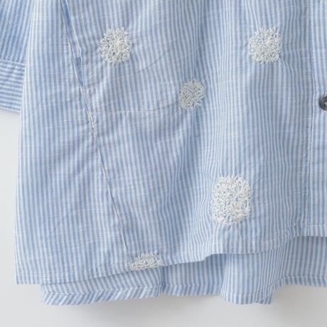 フラワーサークル刺繍ストライプシャツ

[41713676]natural mist