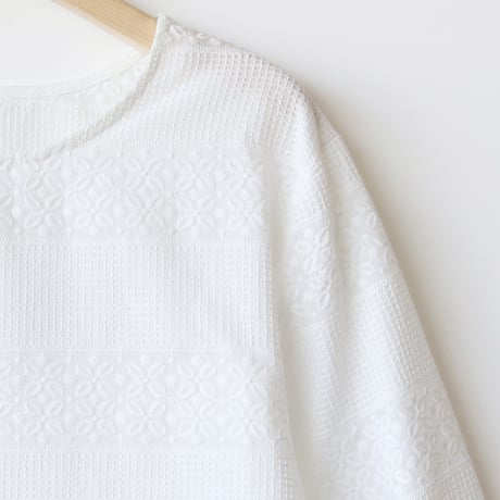 ワッフル刺繍コットンブラウス[41413665_04]natural mist