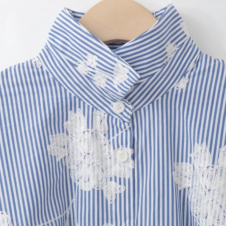 フラワー刺繍ボリュームシルエットブラウス

[30113672]natural mist