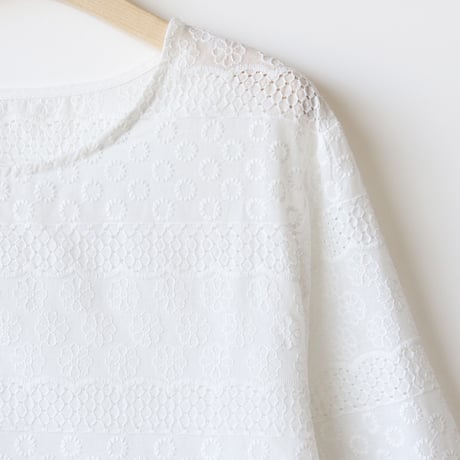 スカラップ刺繍コットンブラウス[41413665_05]natural mist