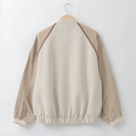 【洗える】シャーリングヘムジョイントデザインブルゾン

[41714416]natural mist