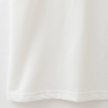 【接触冷感/UVカット】刺繍レースアクセントTシャツ

[42251322]&Noel