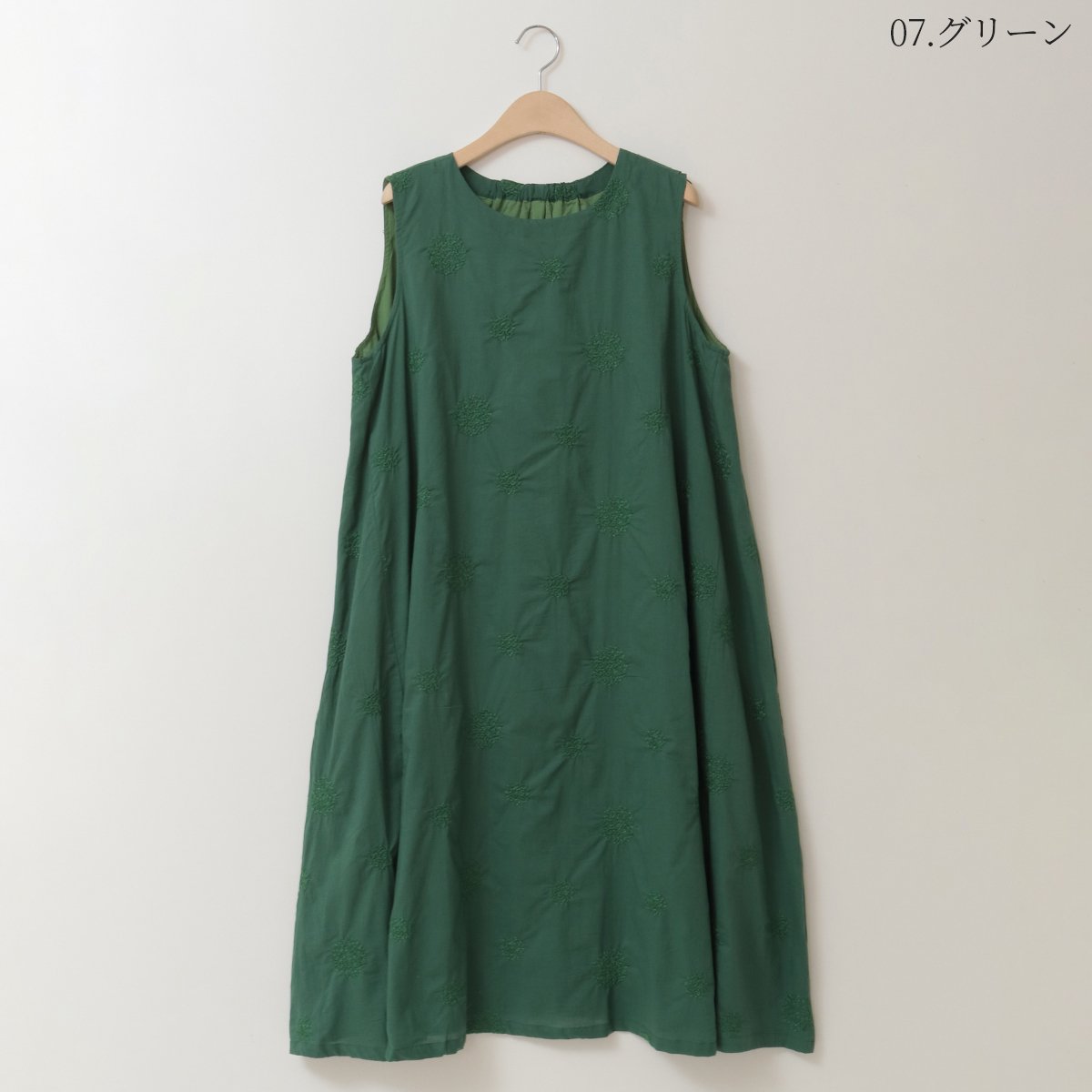 René 　TISSUE社製　ノースリーブワンピー　刺繍　花柄　シルク混 René TISSUE社製 ノースリーブワンピー 刺繍 花柄 シルク混