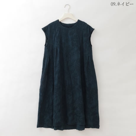 エンブロイダリーフレンチワンピース

[61716373]natural mist