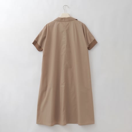 リブジョイントオープンカラーワンピース

[61716372]natural mist