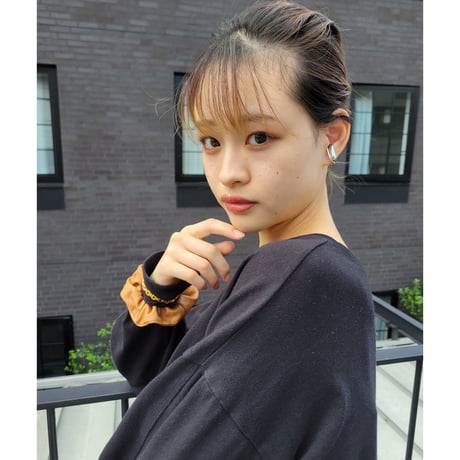 フェイクレザーシュシュ