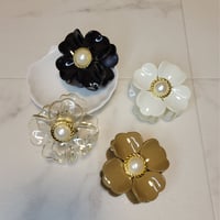 大人カラーのお花クリップ