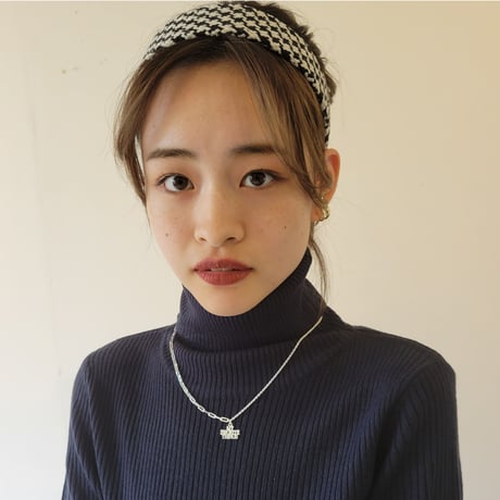 モノトーンなカチューシャ