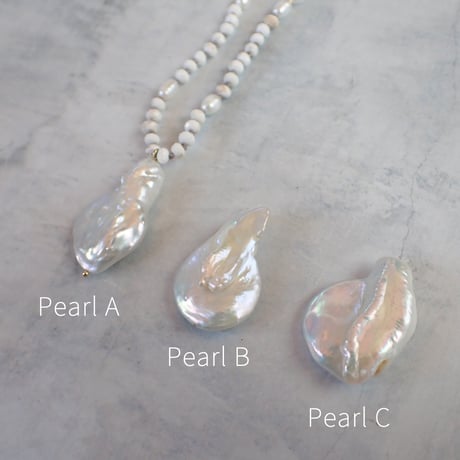 white magnesite×flat baroque pearl necklace - N96