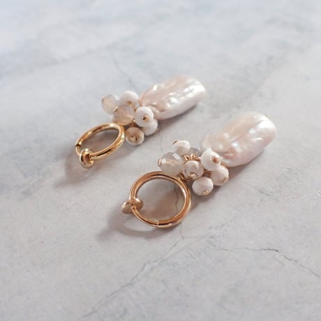 White earring ✴︎ rectangle FWP − E213