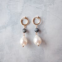 Drop pearl × eagle eye earring - E172