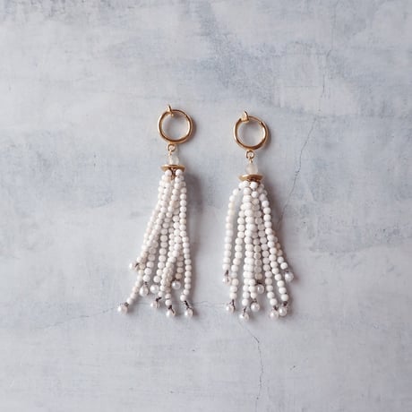 Beads tassel earring ✴︎ White ✴︎ - E173