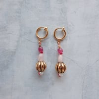 morganite × red knot earring - E209
