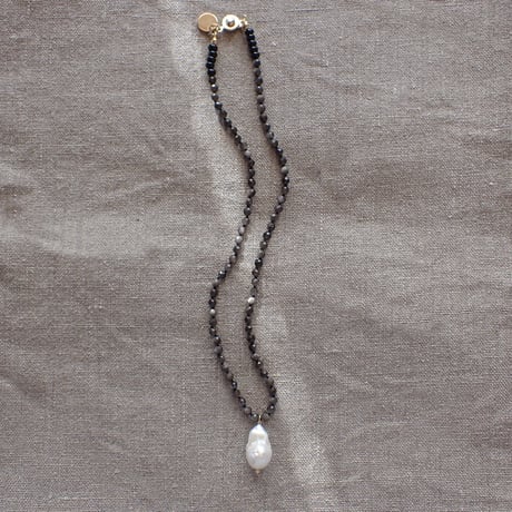 Baroque pearl × silverobsidian NC - N85