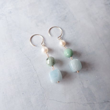 aquamarine × Chalcedony − E224