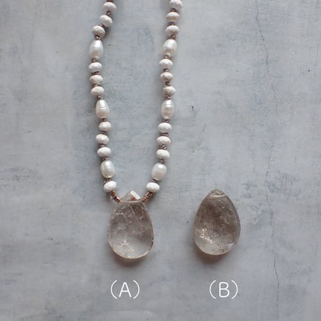 white magnesite × rutilated quartz necklace - N97