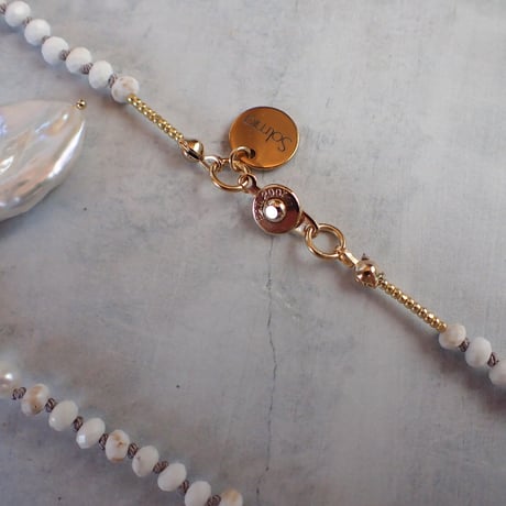 white magnesite×flat baroque pearl necklace - N96
