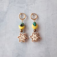 Yellow bird earring - E162