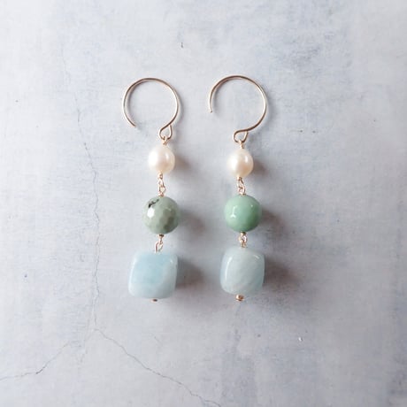 aquamarine × Chalcedony − E224