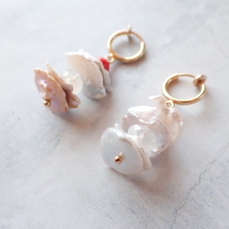 （再販）Flat pearl × Red coral earring - E164