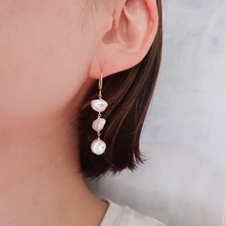Drop Pearl Trio Earring E79