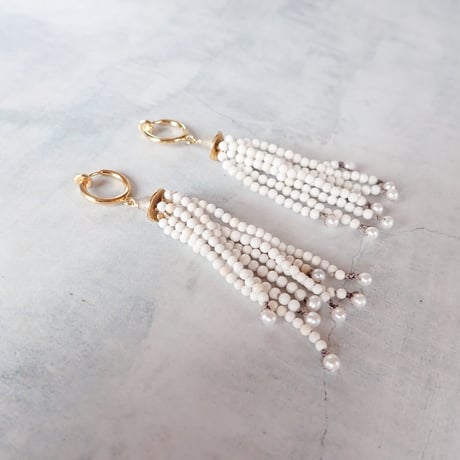 Beads tassel earring ✴︎ White ✴︎ - E173