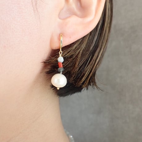pearl × red coral ×  kyanite earring - E211