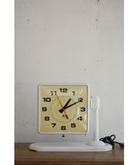 09-EG234047 clock white