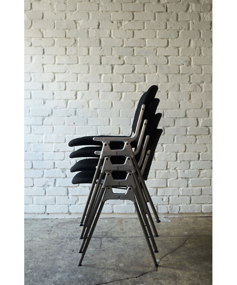 09-DS312028 DSC chair CASTELLI Black | D9 ANTIQUE