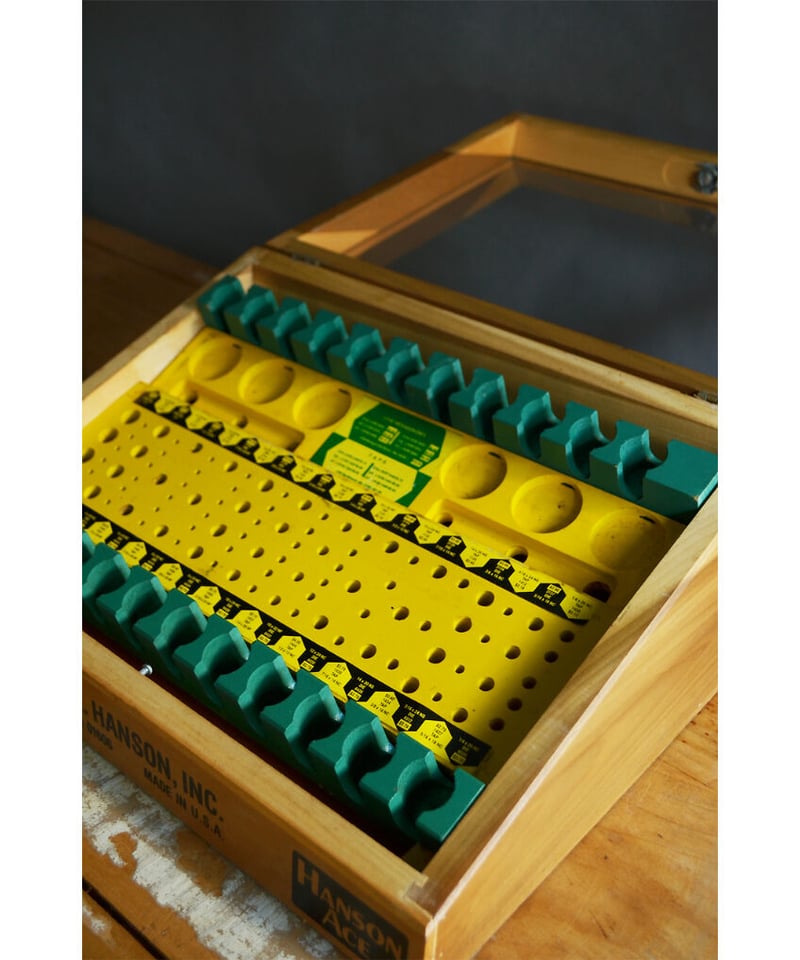 Display glass showcase-ACE TAPガラスショーケース