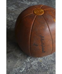 09-DS212007 LEATHER MEDICINE BALL
