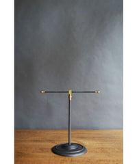 09-CB691098 SAUCER BASE NECKLACE STAND .