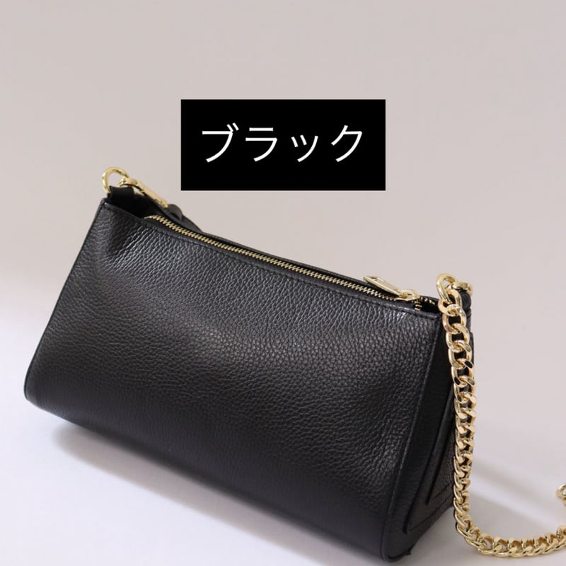 シンプルな黒と赤のドラムバッグ シンプルな黒と赤のドラムバッグ ドラムバック — MONOCHROME