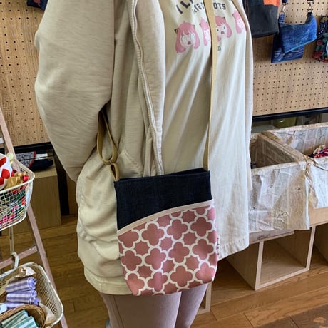 ポケットポシェット