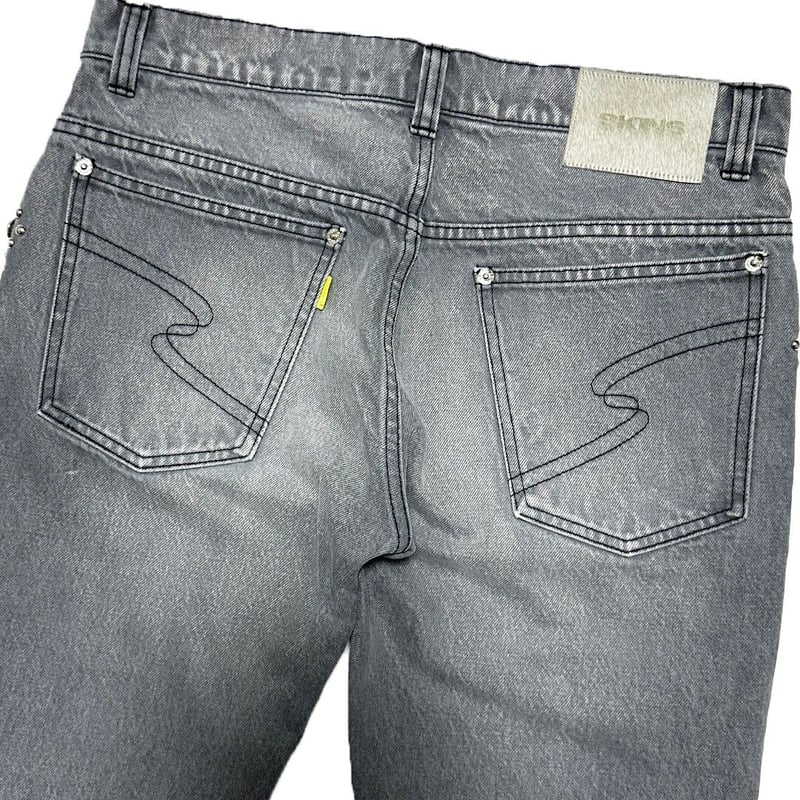 skinsデニムダメージ加工(黒) STUDS DAMAGED DENIM PANTS / BLACK | SKINS ONLIN