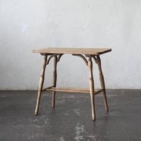 サイドテーブル　楢