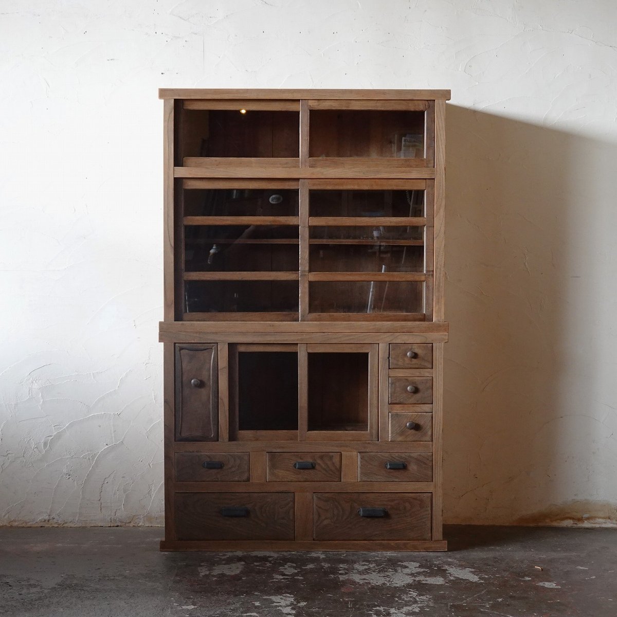 古い大きなガラス戸棚 ガラス戸棚 | DEMODE FUKUNAKA