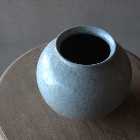 青磁壺